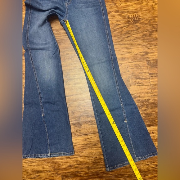 Jessica Simpson High Rise Flare Jeans Size 10 - Picture 8 of 11